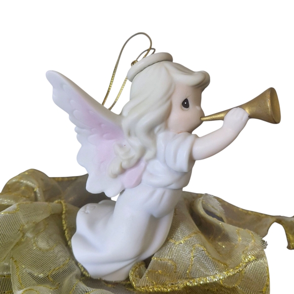 Precious Moments Angel Christmas Ornament Vintage Joy To The World 1995 - Picture 1 of 8